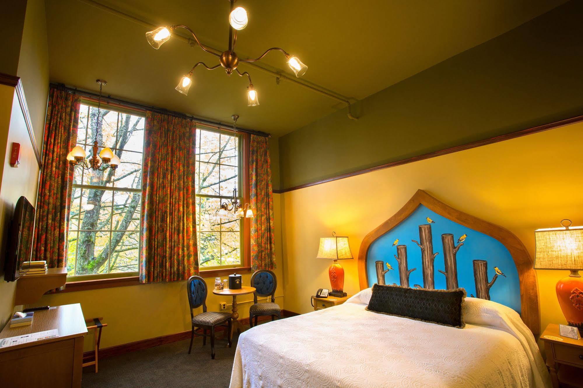 Mcmenamins Anderson School Hotel บอเธล ภายนอก รูปภาพ