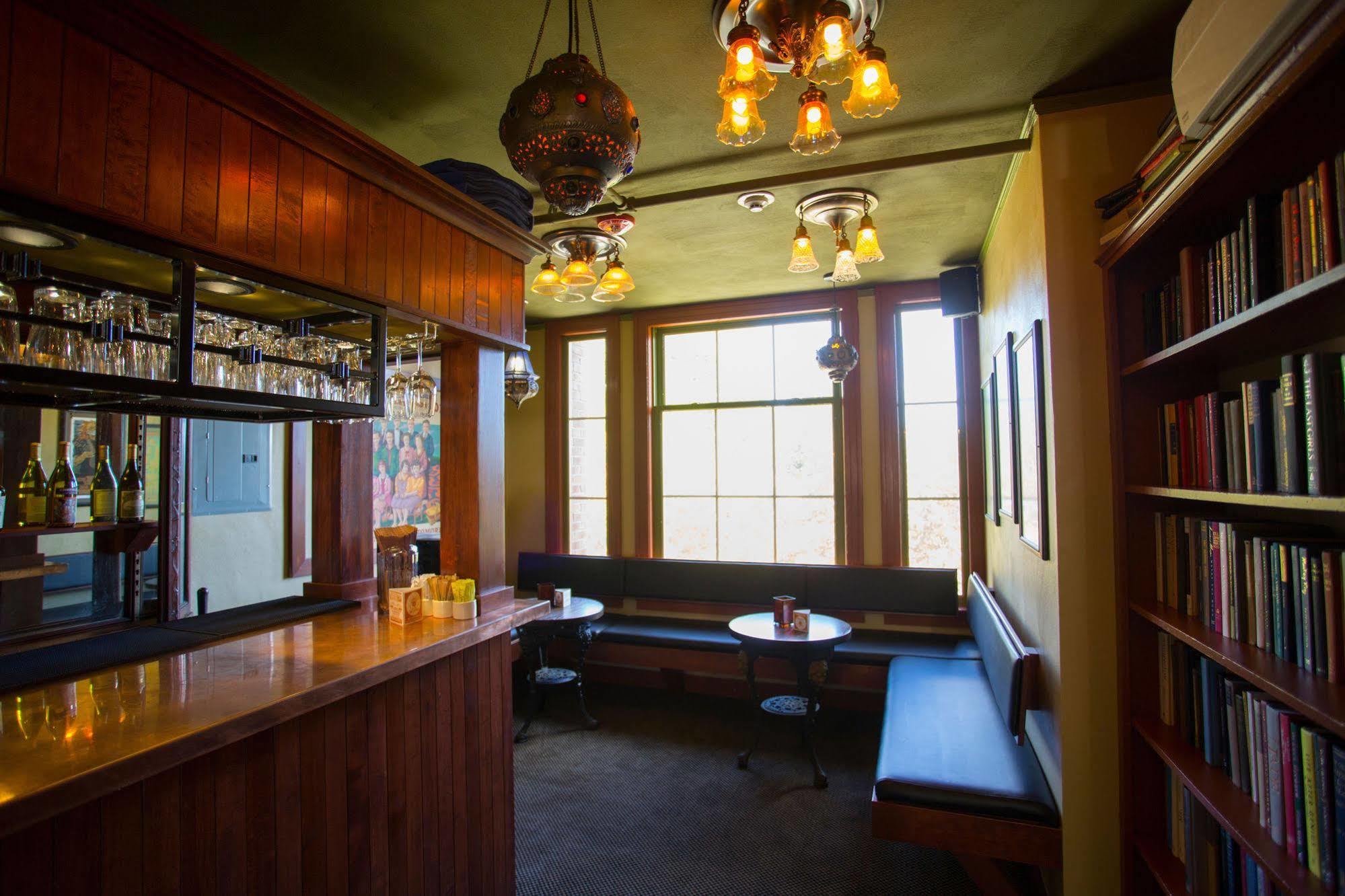 Mcmenamins Anderson School Hotel บอเธล ภายนอก รูปภาพ